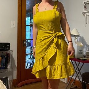 Yellow dress